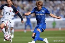 横滨FC客场大胜浦和红钻，取得胜利的简单介绍